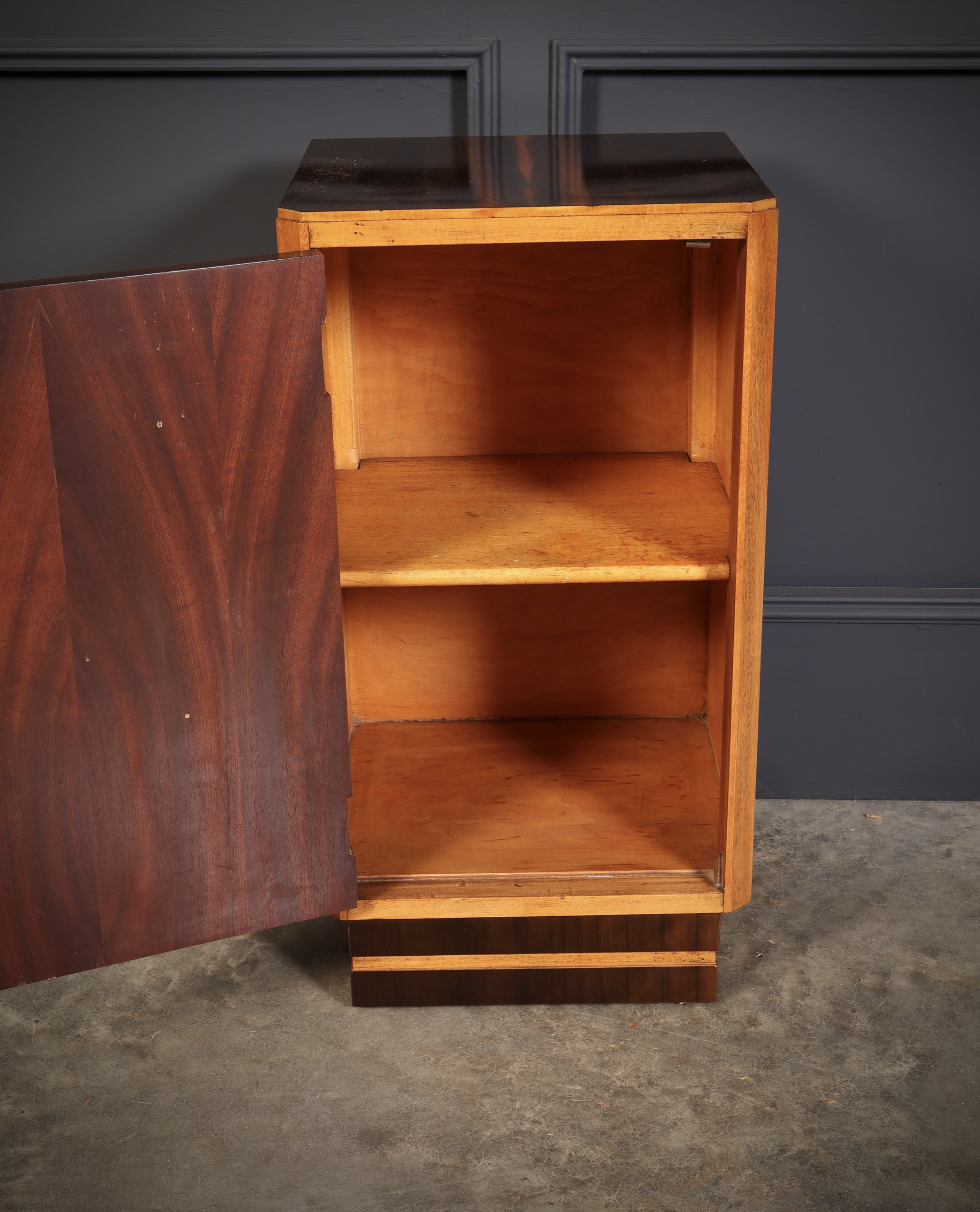 Rare Pair of Art Deco Macassar Ebony Bedside Cabinets - Image 11